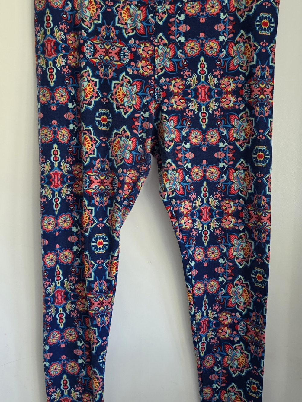 LuLaRoe Navy Floral Mosaic Print Leggings TC